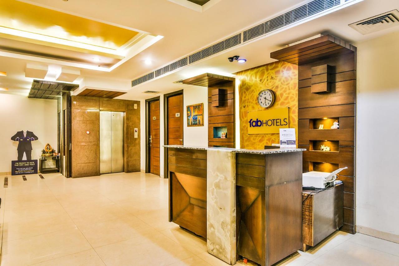 Fabhotel Oasis Dlf Phase 3 Гургаон Экстерьер фото