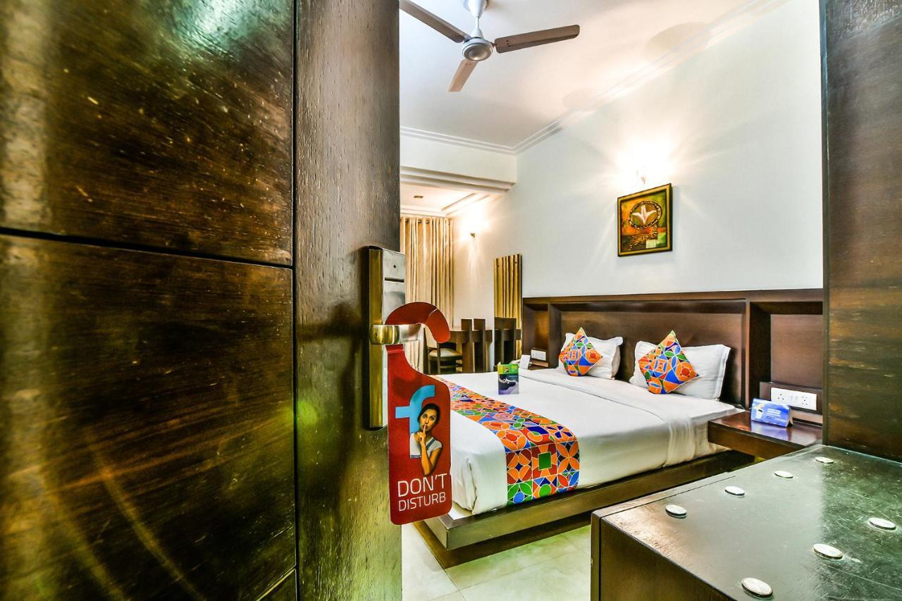 Fabhotel Oasis Dlf Phase 3 Гургаон Экстерьер фото